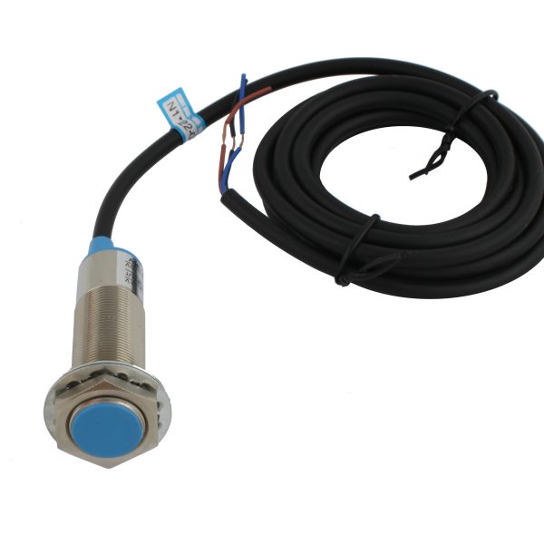 INNOCONT Индуктивный датчик, M18x1, L=73 мм, экранированный, зона срабатывания 5 мм, -25 +60 С, 12…24 VDC, IP65, выход: NPN NO, макс. ток 200 мА, кабель 2 м SL-18N5C — изображение 2