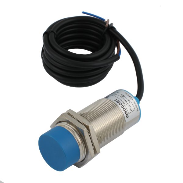 INNOCONT Емкостный датчик, M30x1,5, L=78 мм, зона срабатывания 15 мм, -25 +60 С, 12…24 VDC, IP65, выход: PNP NO, макс. ток 200 мА, кабель 2 м SC-30P15C — изображение 1