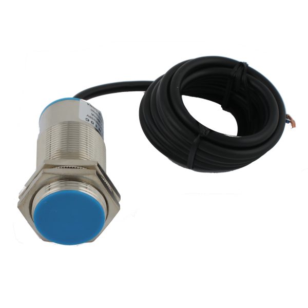 INNOCONT Индуктивный датчик, M30x1,5, L=78 мм, экранированный, зона срабатывания 10 мм, -25 +60 С, 12…24 VDC, IP67, выход: NPN NO, макс. ток 200 мА, разъем M12 SLI-30N10C — изображение 2
