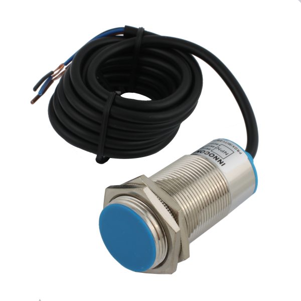 INNOCONT Индуктивный датчик, M30x1,5, L=78 мм, экранированный, зона срабатывания 10 мм, -25 +60 С, 12…24 VDC, IP65, выход: NPN NO, макс. ток 200 мА, кабель 2 м SL-30N10C — изображение 1
