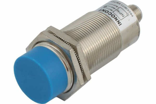 INNOCONT Индуктивный датчик, M30x1,5, L=78 мм, неэкранированный, зона срабатывания 15 мм, -25 +60 С, 12…24 VDC, IP67, выход: NPN NO, макс. ток 200 мА, разъем M12 SLI-30N15C — изображение 1